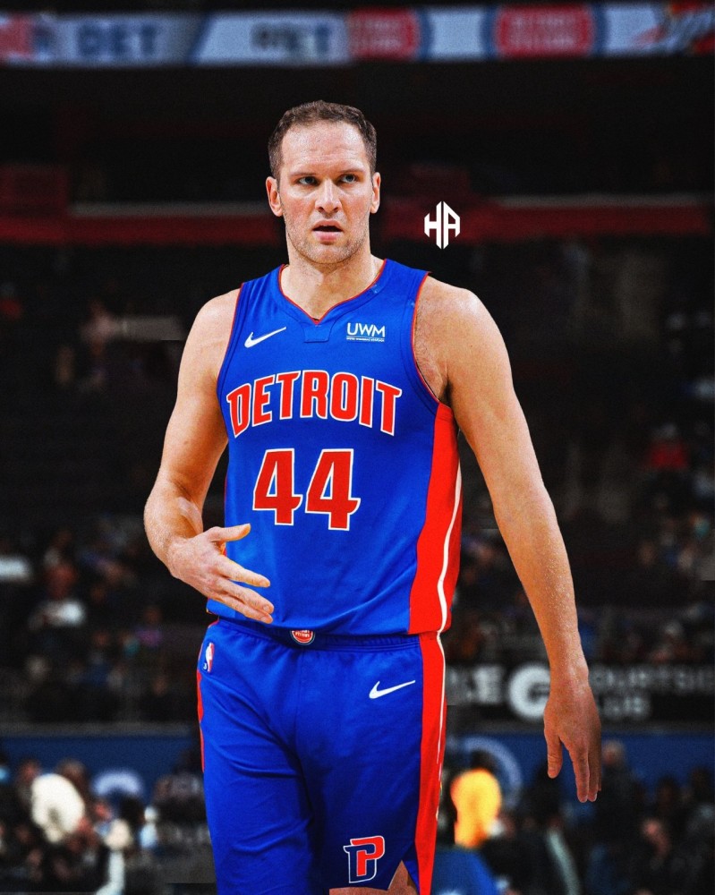 欧宝足球官网-转折点布鲁克林篮网临场应变；社区盾国际比赛日攻防权衡；目标明确；阵容厚度经受考验